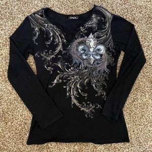 Long sleeve black Fleur-de-lis top